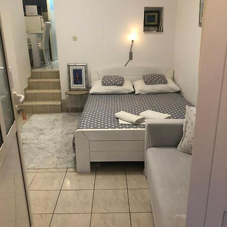 Old Town Apartment Nina 1 สปลิท ภายนอก รูปภาพ