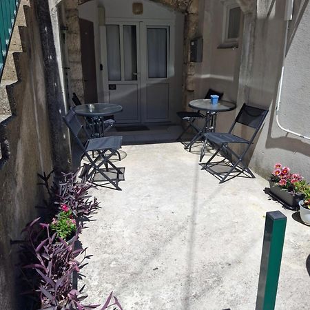 Old Town Apartment Nina 1 สปลิท ภายนอก รูปภาพ
