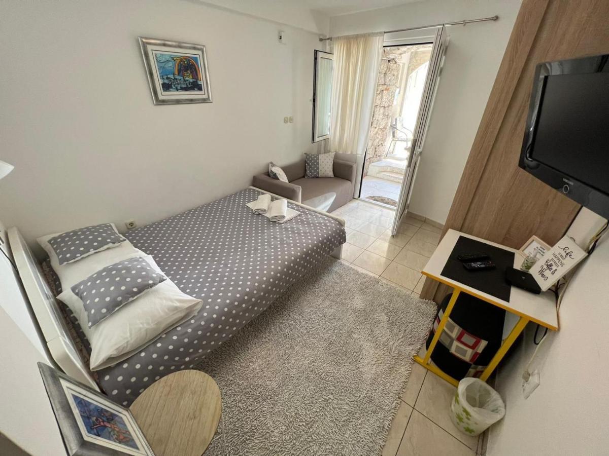 Old Town Apartment Nina 1 สปลิท ภายนอก รูปภาพ
